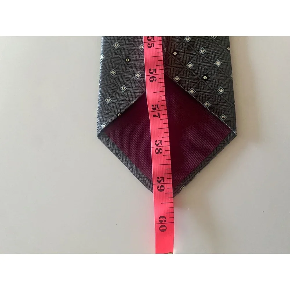 Gianfranco Ruffini Mens Grey Geometric Diamond Silk Necktie Made in USA WPL 8046